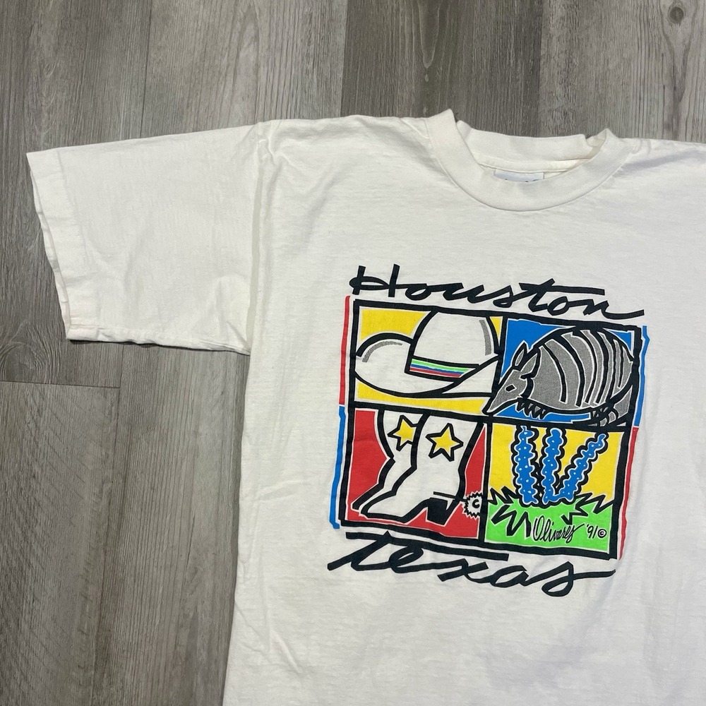 Vintage 1991 Houston Texas Armadillo Cowboy Size Medium Western Animal‎ Tshirt
